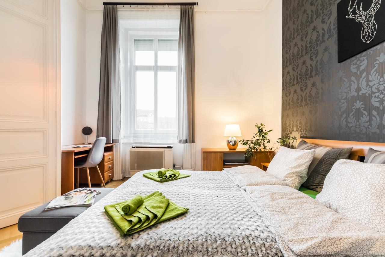 Park View Apartment With Sauna, A/C Budapest Esterno foto