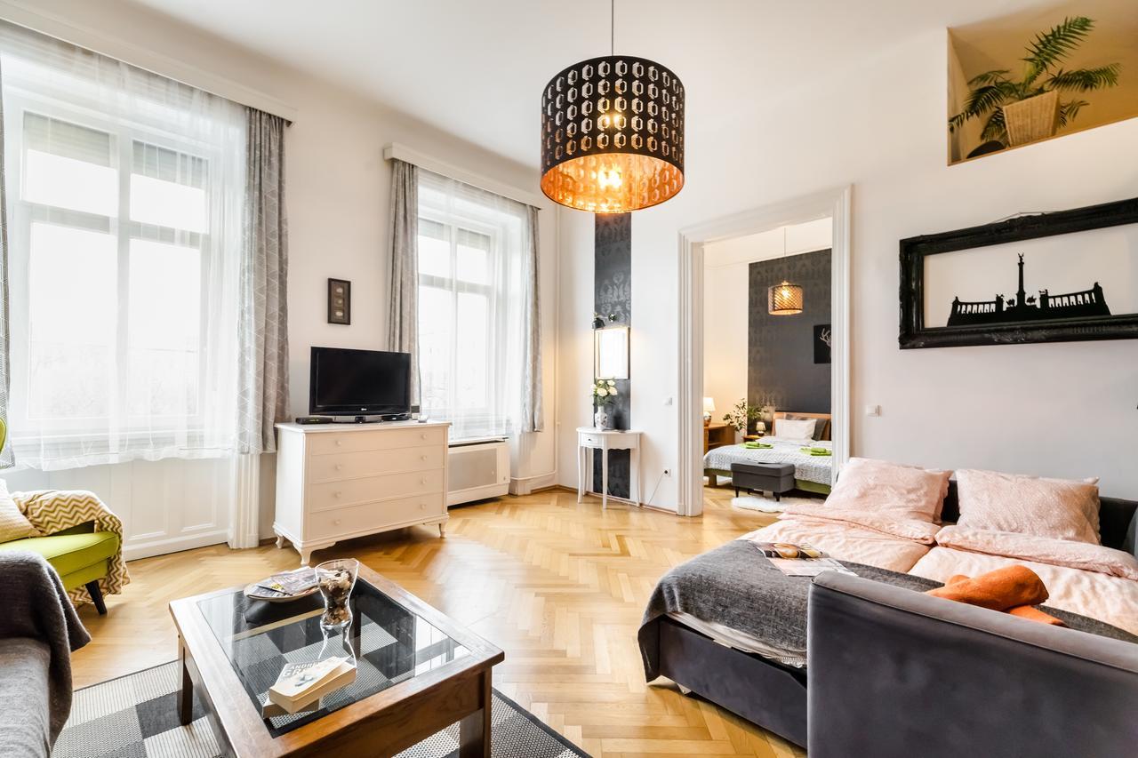 Park View Apartment With Sauna, A/C Budapest Esterno foto